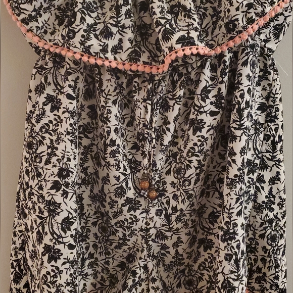 REWIND Black & White Romper w/ Draw String & Tiny Pink Ball Trim/Accents! SUPER - Picture 3 of 7